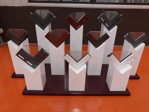 �T������D